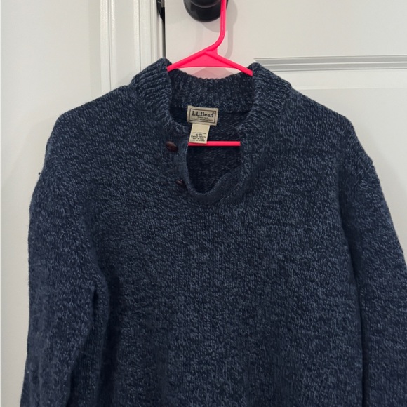 L.L. Bean 100% Lamb’s Wool Sweater men’s or women’s size M - Picture 3 of 5